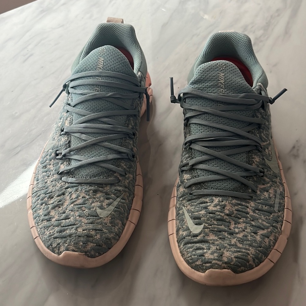 Nike free runs 5.0